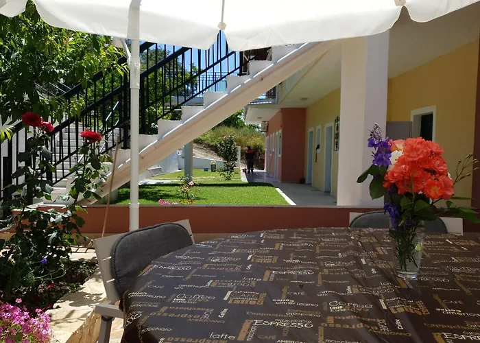 Angelika House 1 *
